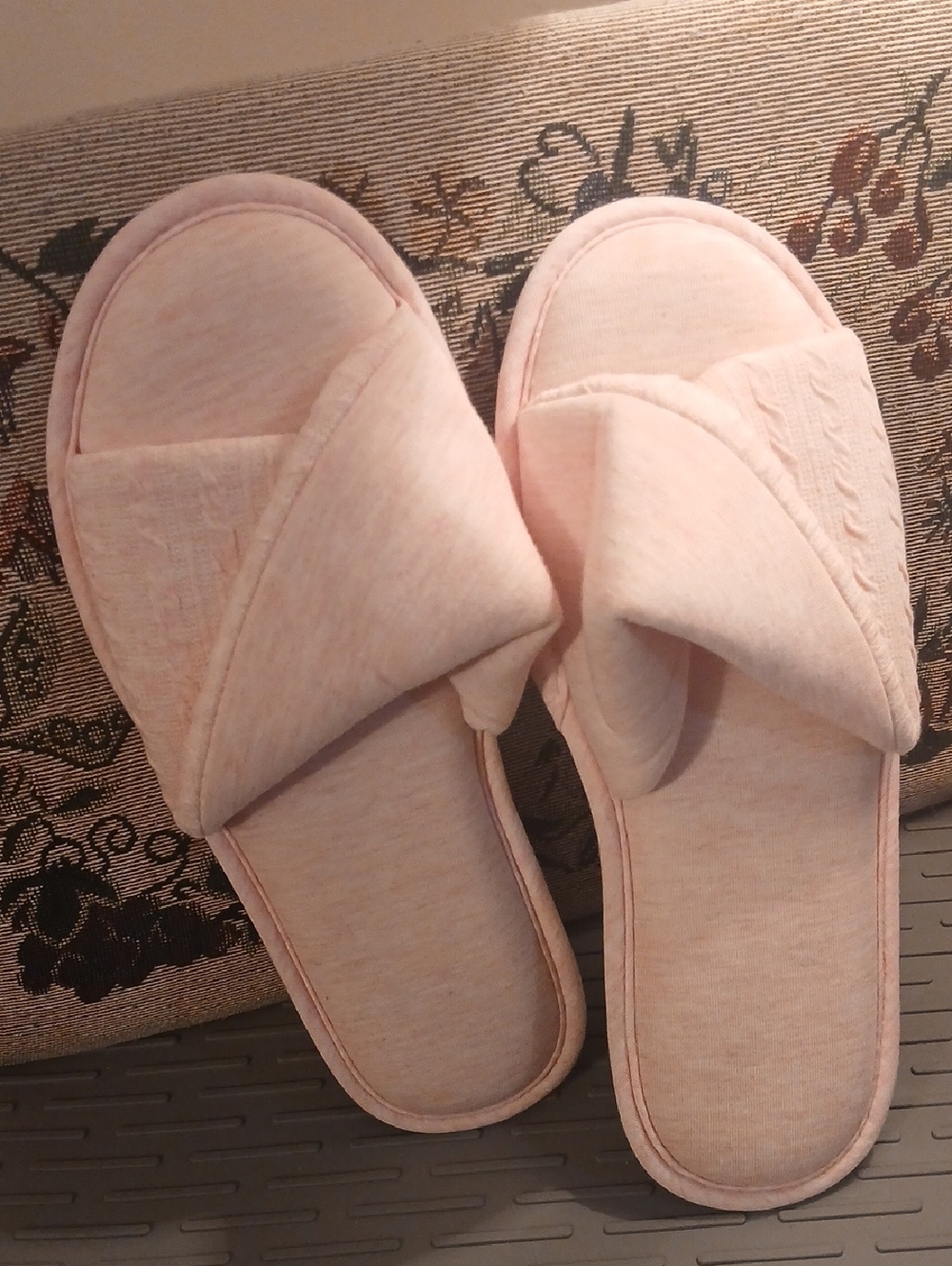 Women'Secret Pink Crossband Slide Slippers Memory Foam Open Toe Cozy New L